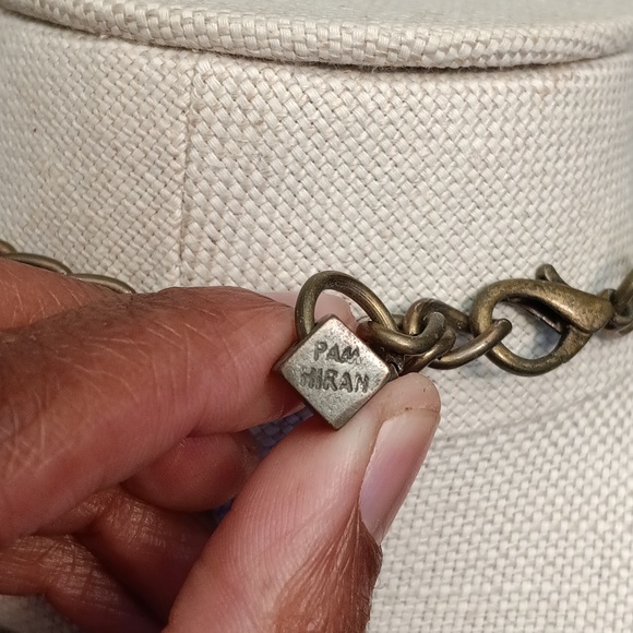 Vintage Pam Hiran Signed Beaded Brasstone Bib Statement Necklace 🤩 - Picture 4 of 6